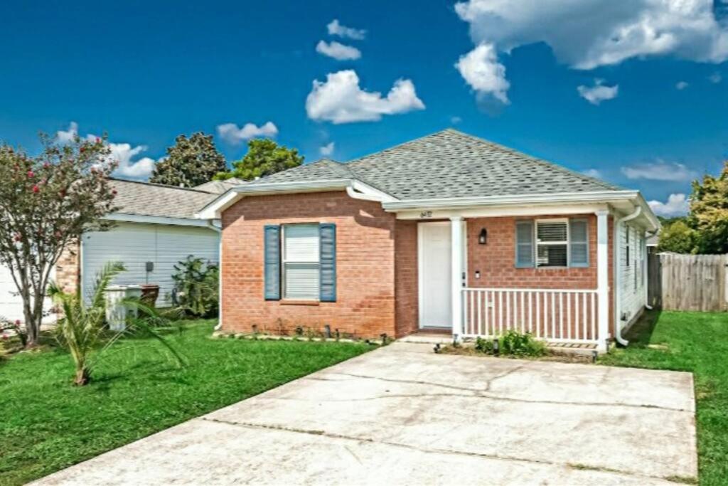Ferienhaus Surfside - Charming Quiet 3bd 2ba House - Private Access, Close To Navarre & Zoo *